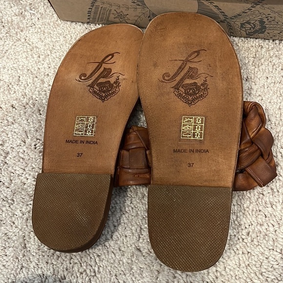 FREE PEOPLE Woven River Sandals Tan New in Box Size 7 - Picture 6 of 7